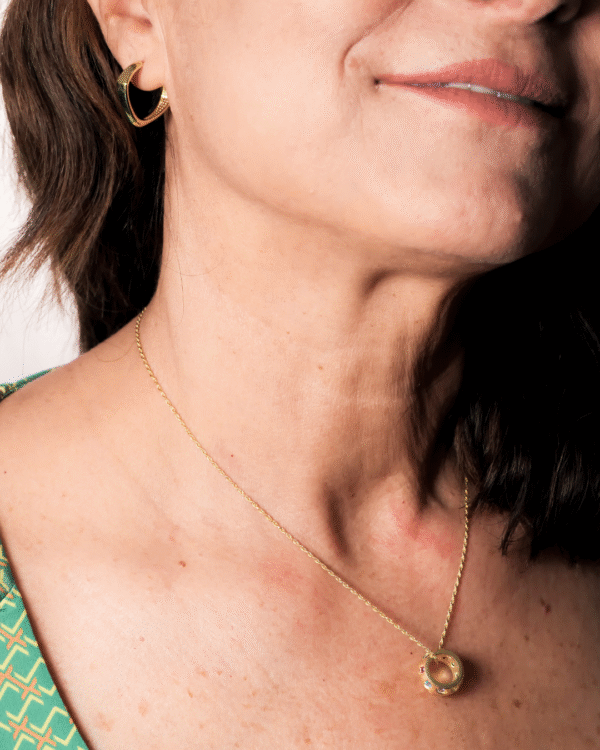 COLLANA CON CHARM TONDO ZIRCONATO - immagine 2