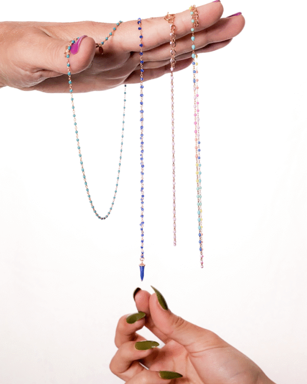 COLLANA CON PERLINE SMALTATE LILLA - immagine 3